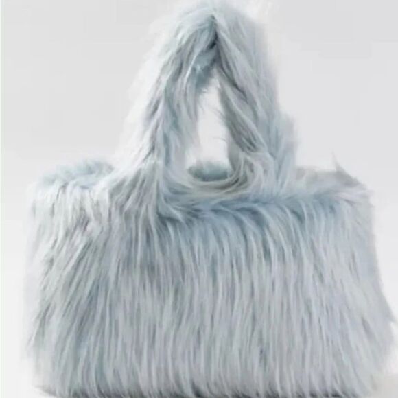 URBAN OUTFITTERS FAUX FUR TOTE HAND BAG IN SKY BLUE NEW - Picture 5 of 5